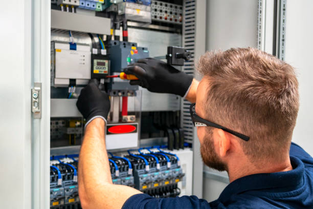 Professional Electrician in Ridge Wood Heights, FL